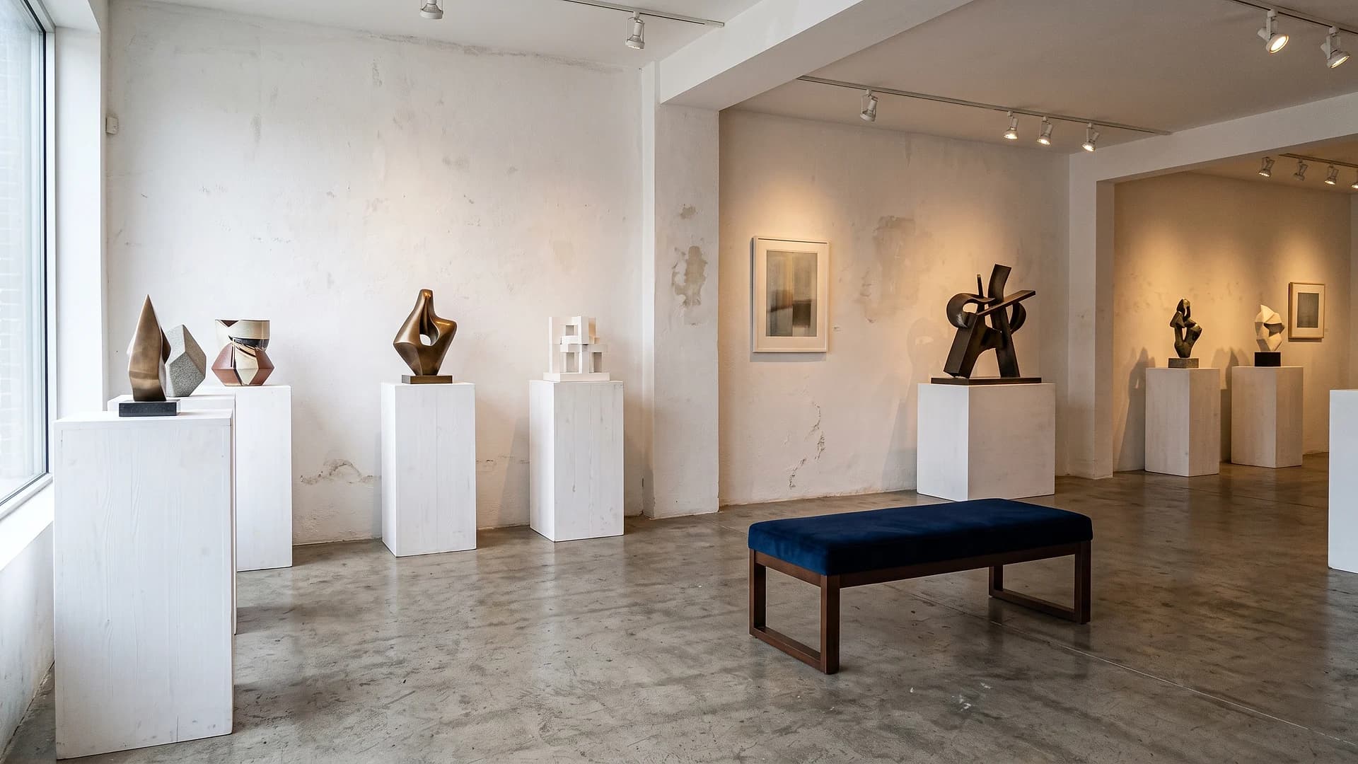 Art And Frame Business In Prime Midtown Location