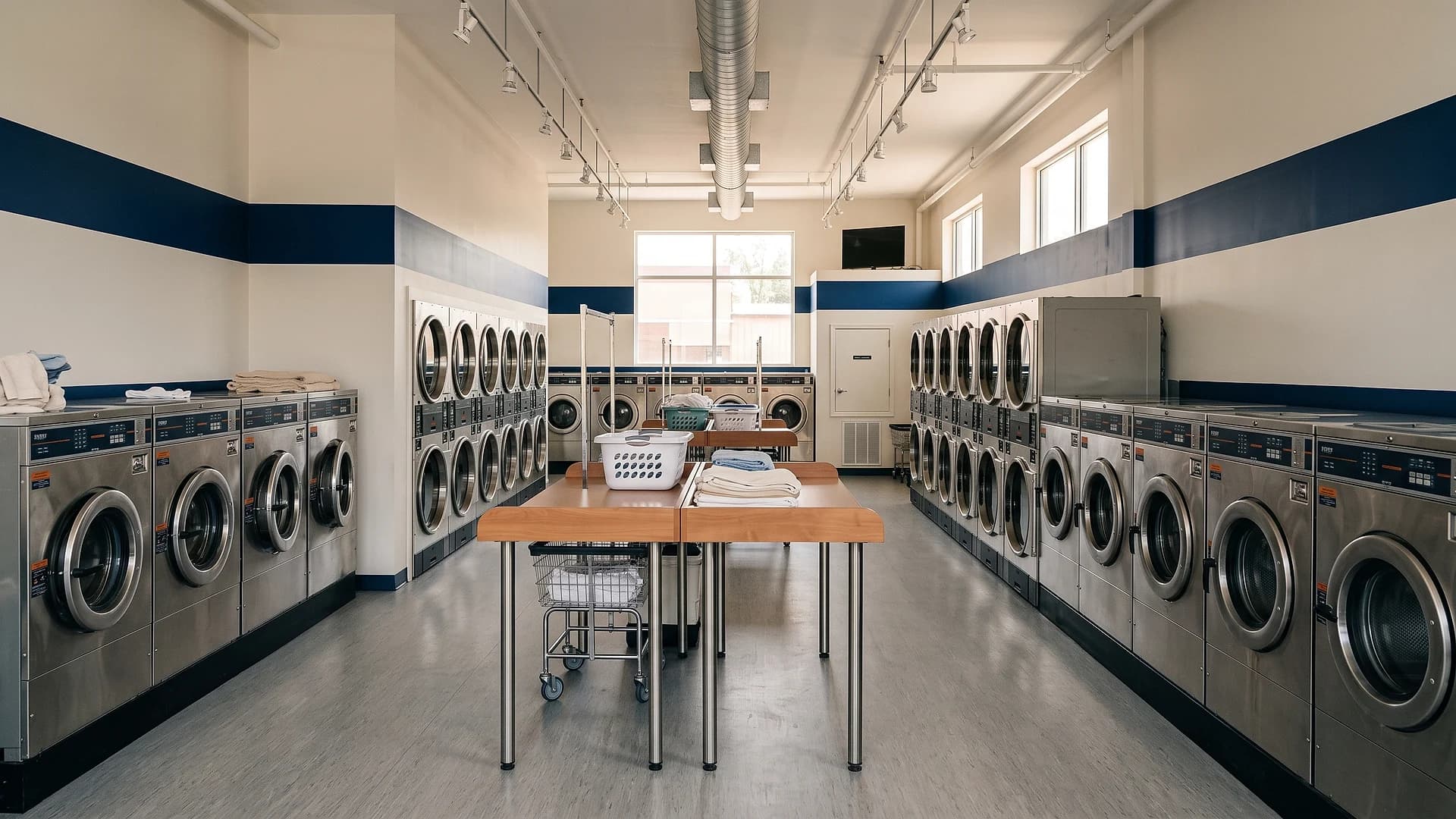 Excellent Location Coin-Op Laundromat!